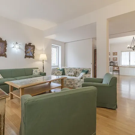 Micheli 4pax With Terrace Apartmán Řím